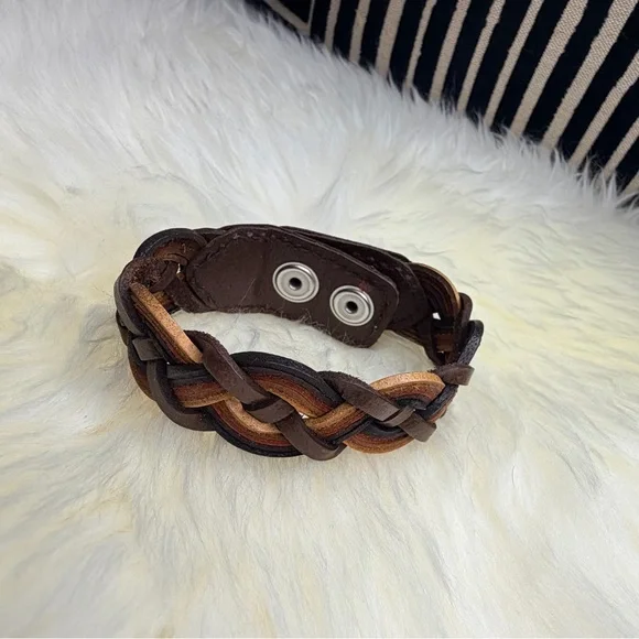 Brown multi tone Braided Leather Bracelet - Picture 6 of 6